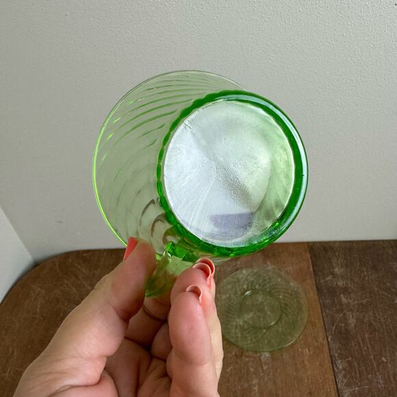 Depression Era Green Vaseline Uranium Swirl saucer and tea cup set - Picture 7 of 11